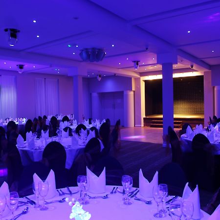 Holiday Inn Sittingbourne By Ihg Exterior photo
