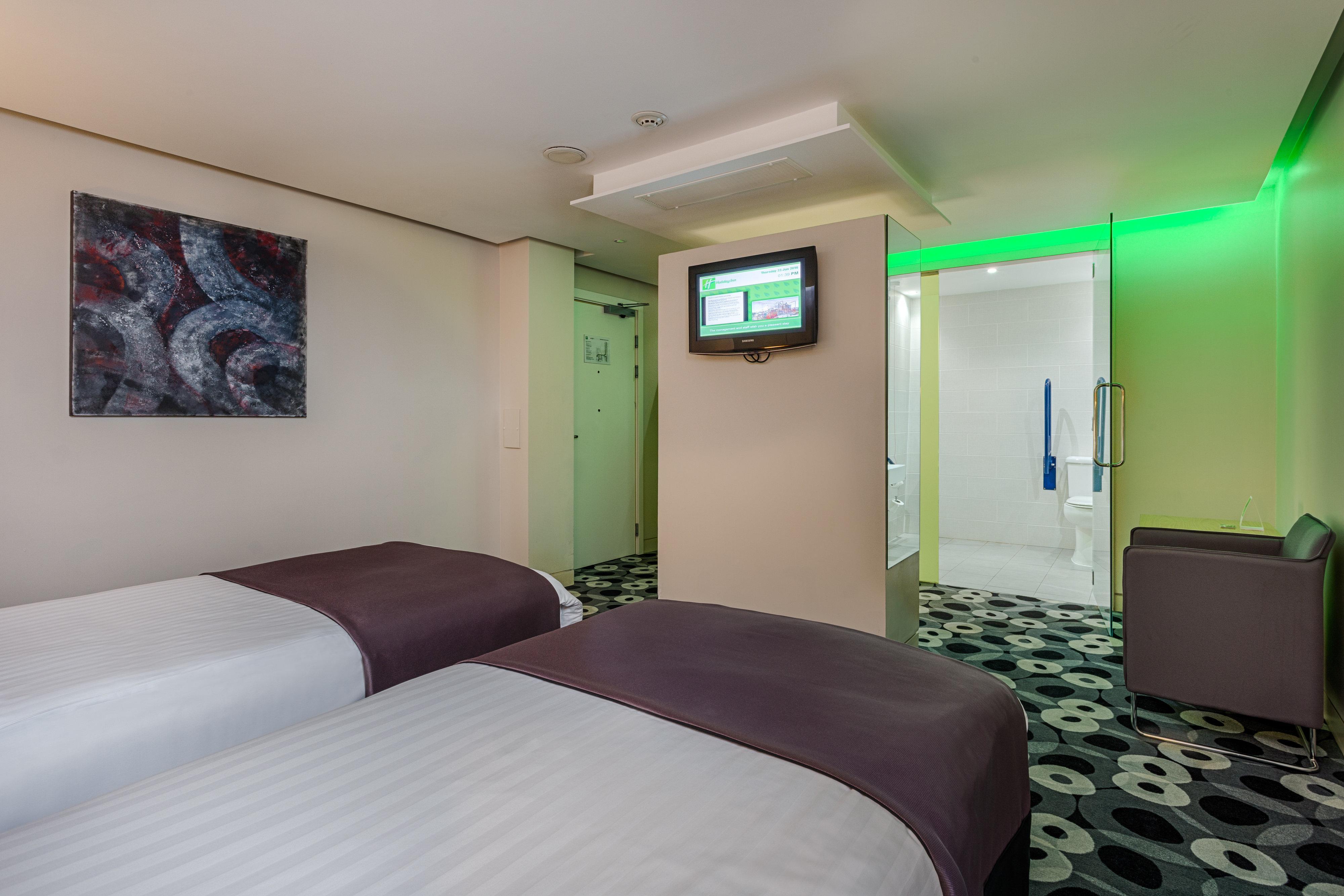 Holiday Inn Sittingbourne By Ihg Exterior photo