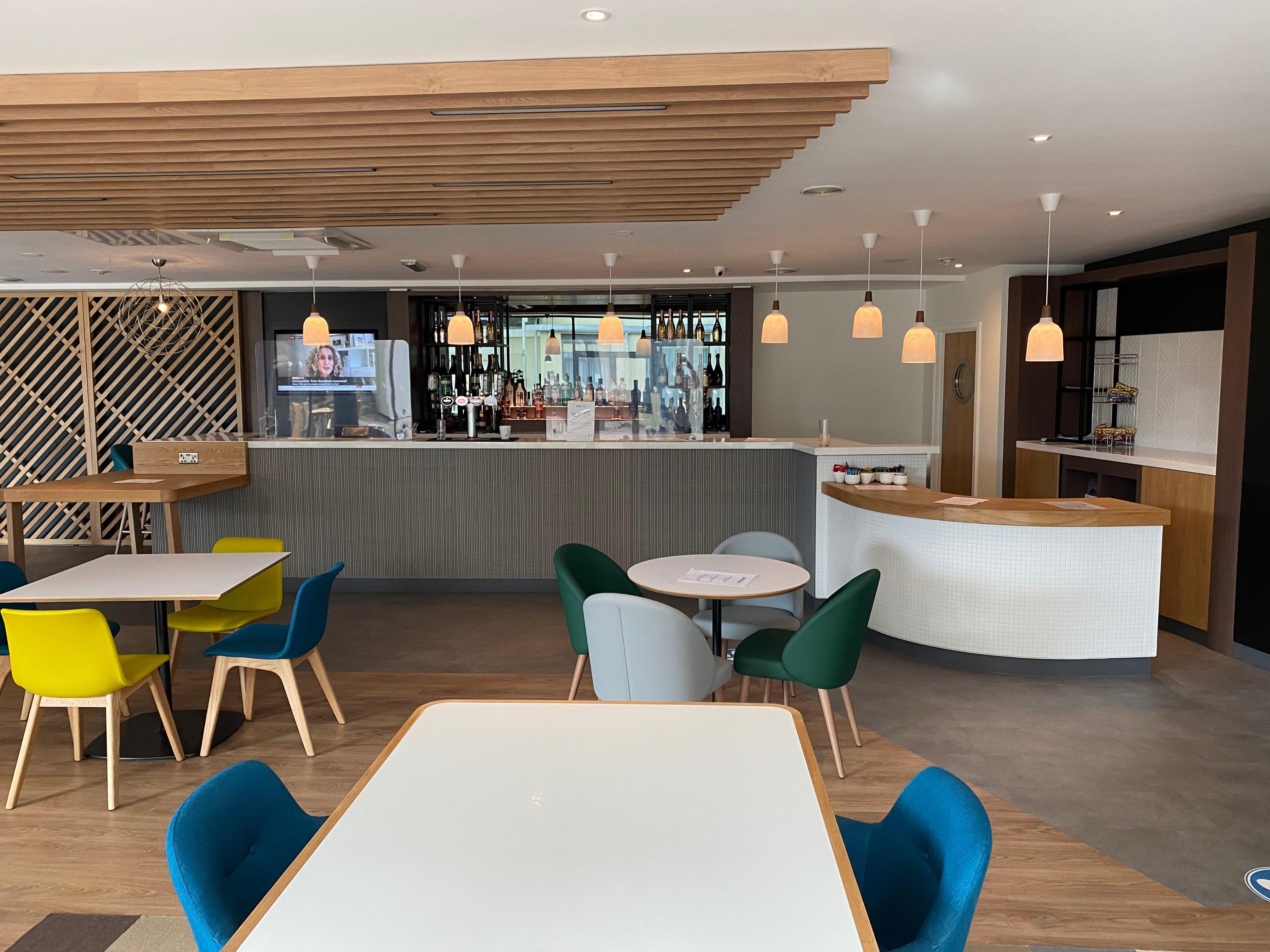 Holiday Inn Sittingbourne By Ihg Exterior photo