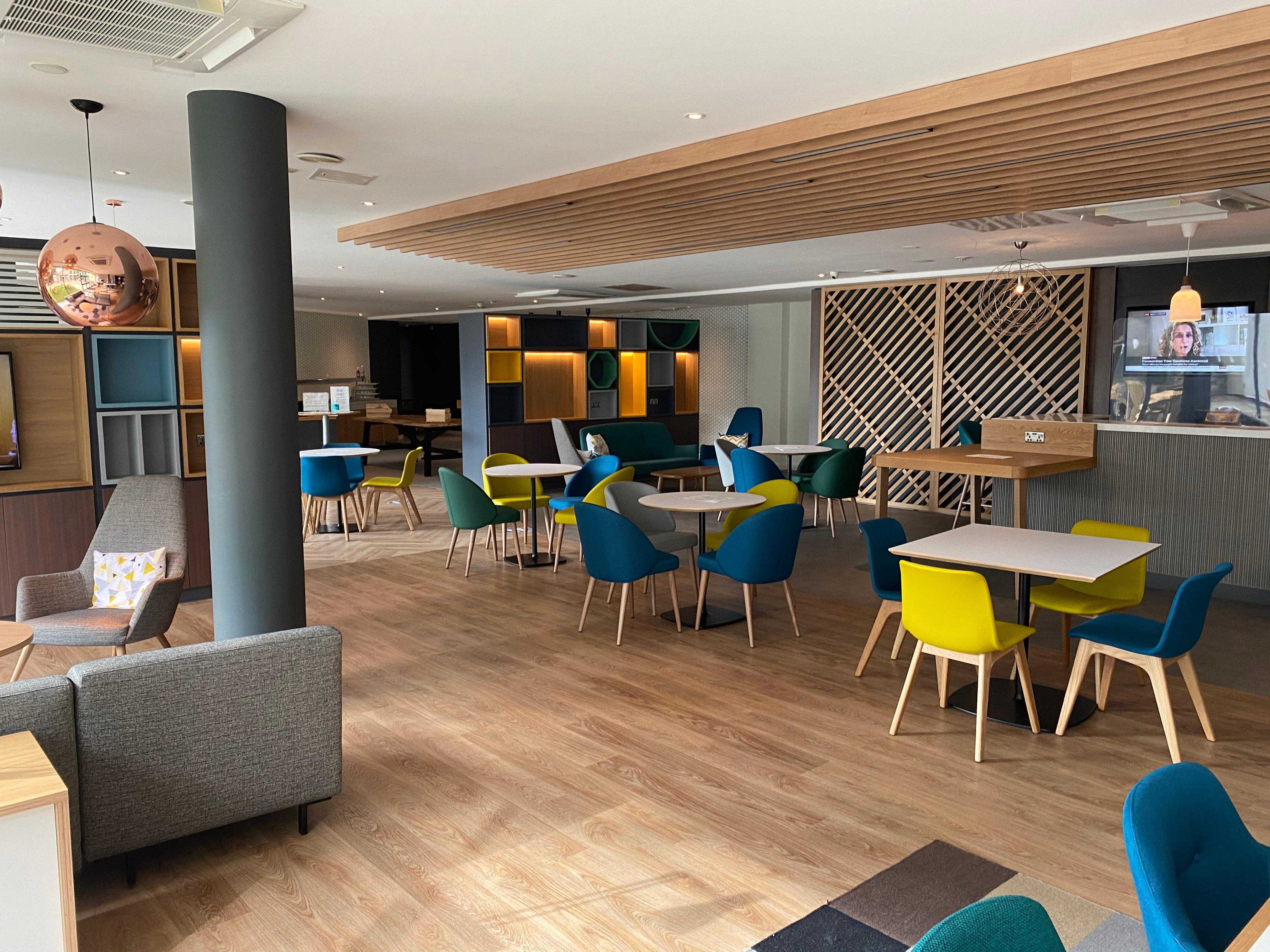 Holiday Inn Sittingbourne By Ihg Exterior photo