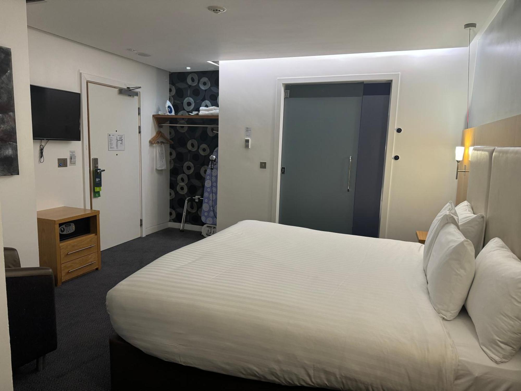 Holiday Inn Sittingbourne By Ihg Exterior photo