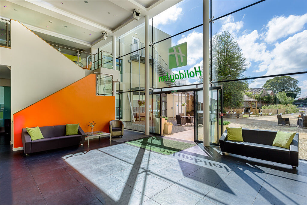 Holiday Inn Sittingbourne By Ihg Exterior photo